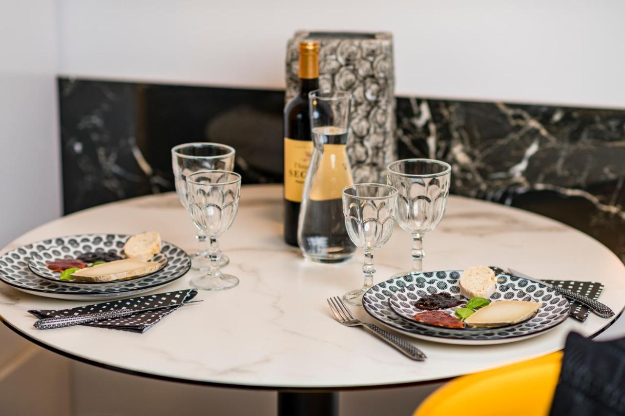 Hotel Particulier - Les Lodges Du Bassin D'Arcachon- Petit-Dejeuner Sur Demande- Prestations Haut De Gamme 居让梅斯特拉 外观 照片